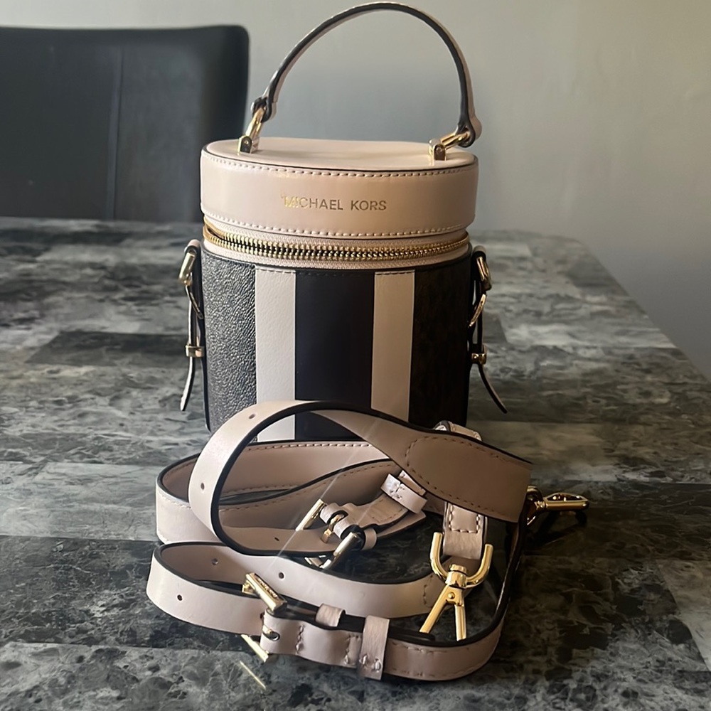 Michael Kors trunk crossbody